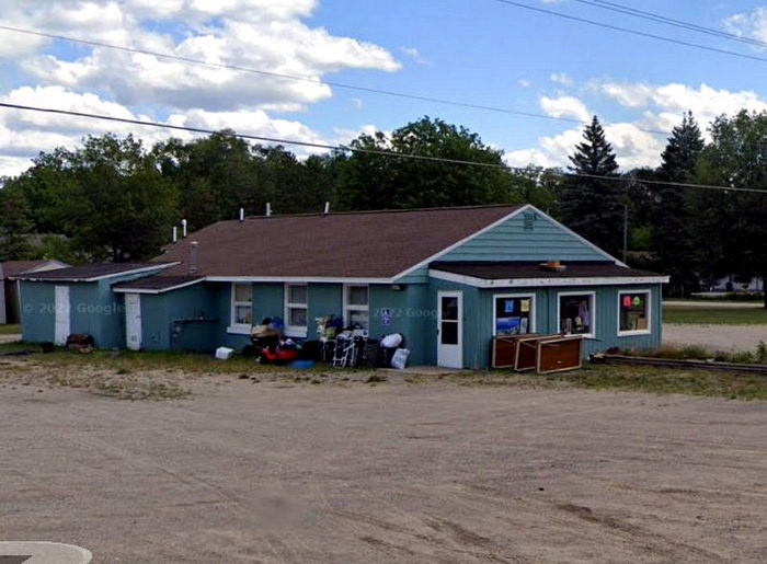 Wharffs Dinner Bell - 557 M-93 Street View
